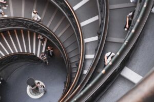 Escadaria em espiral dos Museus do Vaticano, na Cidade do Vaticano.