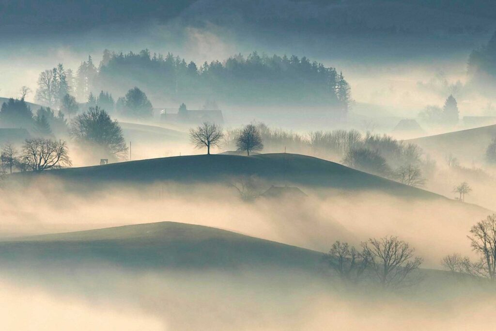 Paisagem sobre as colinas da Toscana no inverno